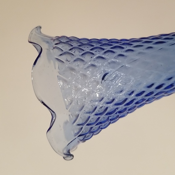 Vintage Blown Glass Diamond Cut Periwinkle Blue Clear Footed Delicate Bud Vase - Picture 12 of 13